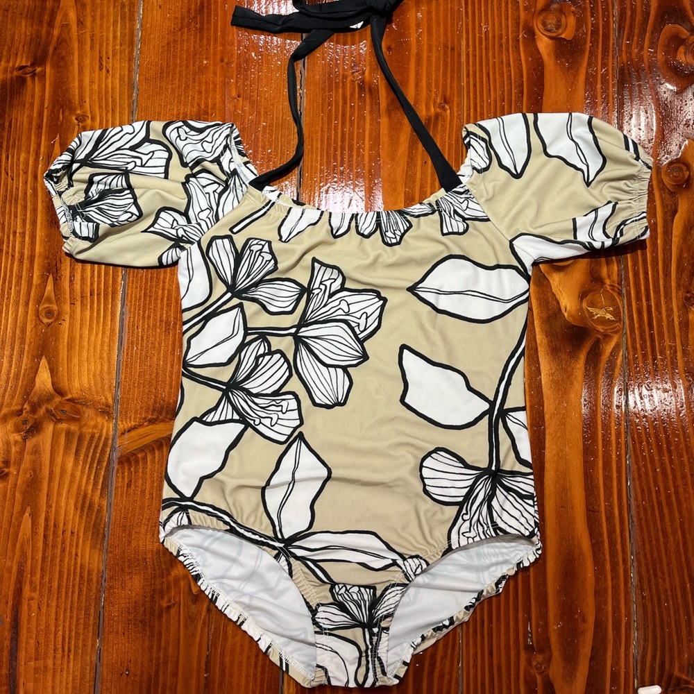 Floral Swimsuit from Rue107